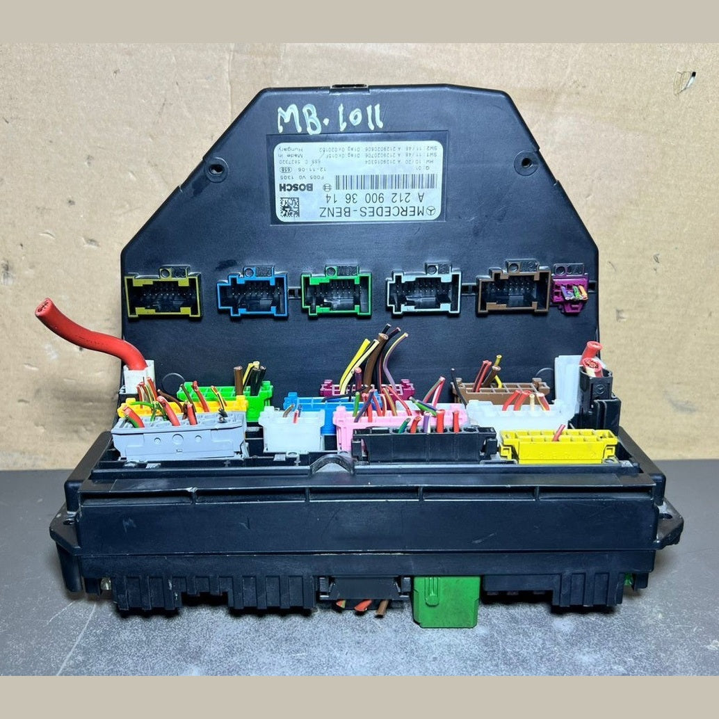10-16 Mercedes-Benz W212 W204 Front SAM Module Relay Fuse Box A212 9003614 OEM