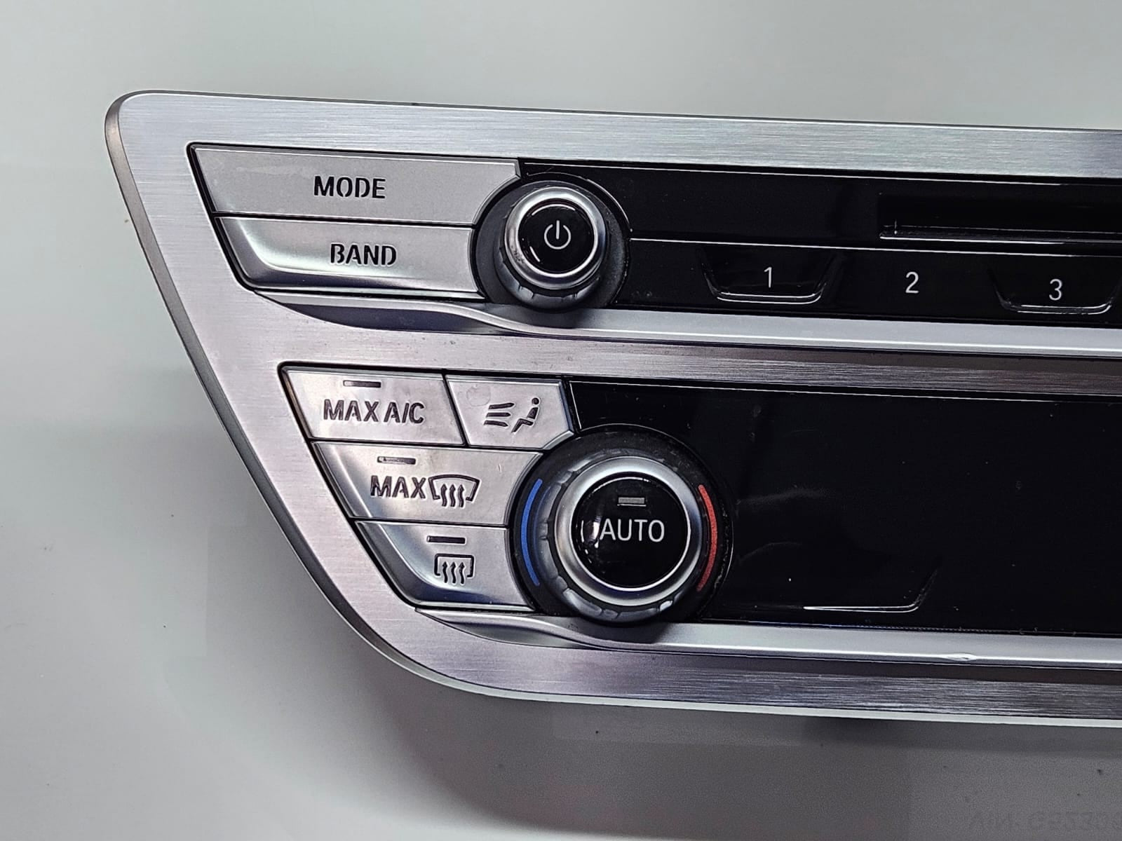 6822775-2016-2019 BMW G11 G12 740i 740Li A/C Climate Radio Control Panel OEM