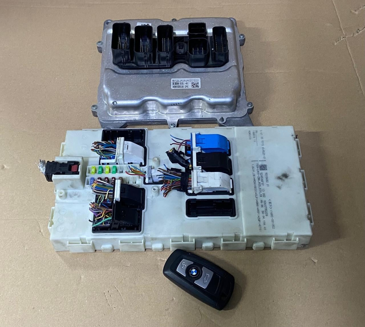 OEM BMW 2011-2014 F32 F30 F31 N20 ECU Engine Control Unit DME 8610635 Set Bosch