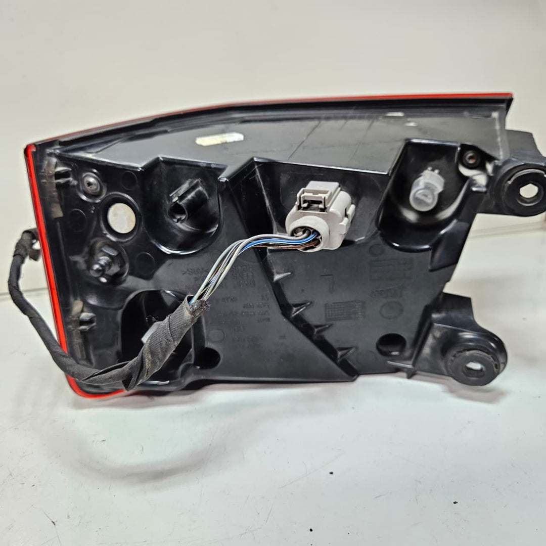 90053942-2010-2020 Audi A6 S6 C7 4G Left Taillight OEM