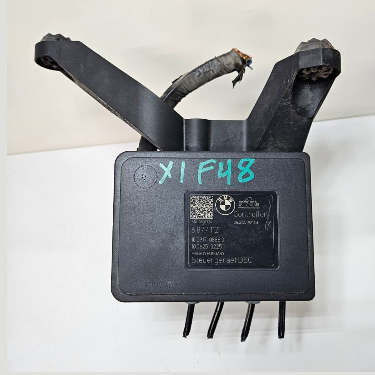 2014-2017 BMW i3 X1 F48 ABS Anti-Lock Brake Pump Control Module 6877112
