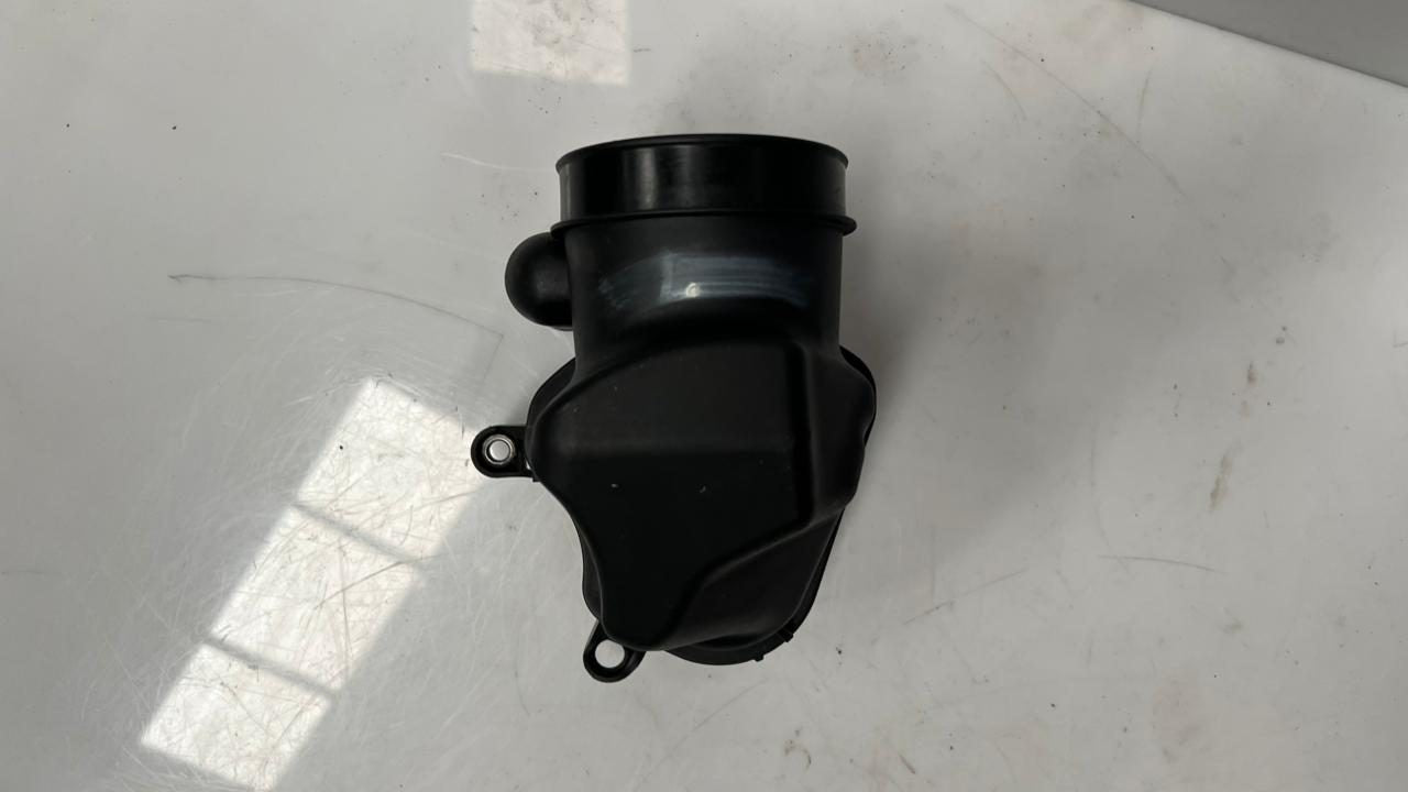 2012-2016 BMW M5 Air Intake Tube OEM left driver side 1371 7843276