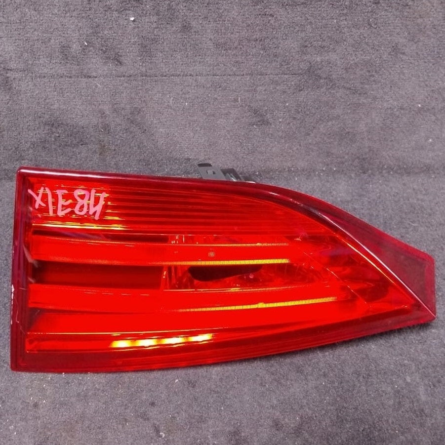 BMW X1  E84 RIGHT TRUNK LID MOUNTED TAIL LIGHT LAMP 2990114