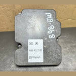 Bild in die Galerieansicht laden, Mercedes W246 CLA GLA B-Class ABS Anti Lock Brake Pump Module A000 4312300 OEM