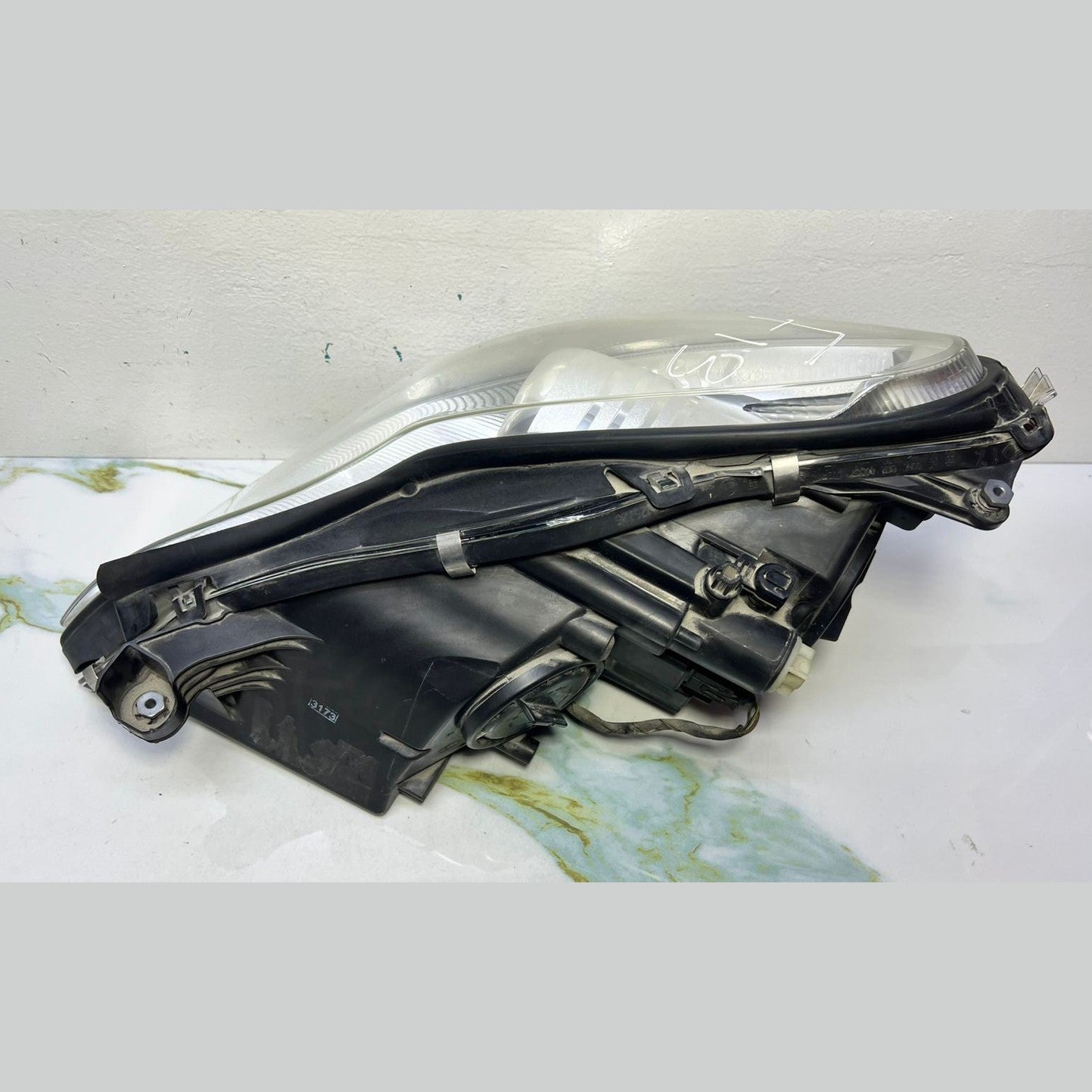 06-10 Mercedes W219 CLS-Class CLS350 Front Right Side Head light Headlamp OEM