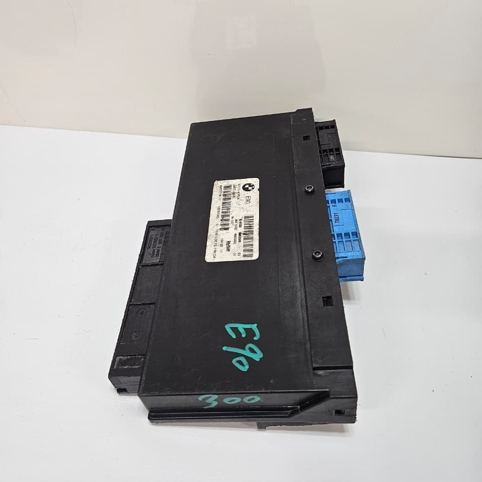 BMW E90 Electronic Junction Box Body Control Module 6983300 OEM