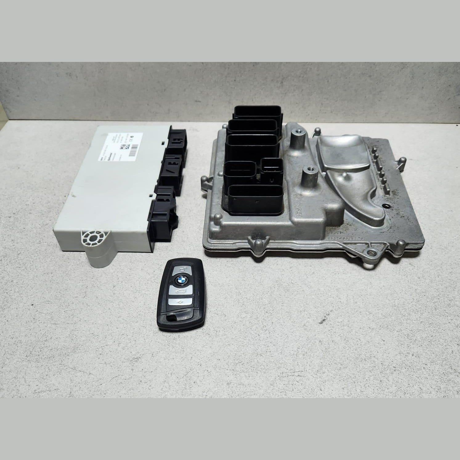 2012-2016 BMW ActiveHybrid 5 Engine Control Unit 7643066Hybrid 3 5 7 and F10 N55