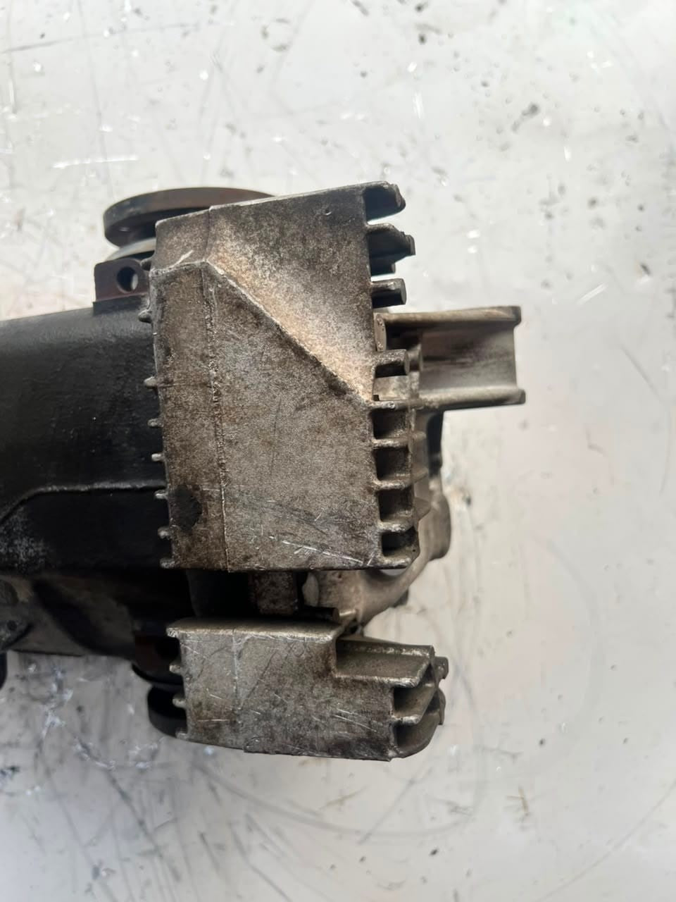 2009-2016 BMW Z4 E89 Rear Differential 7576668 RATIO 3.73
