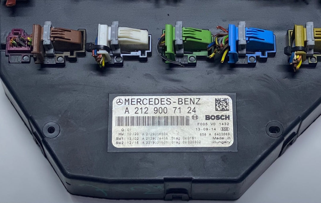 Mercedes Front Sam Fuse Box Control Module A2129007124 W212 E-Class W218 W204 