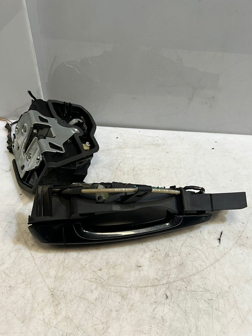2007-2013 BMW X6 E71 Front Right SIDE Door Lock Actuator 7318416 OEM