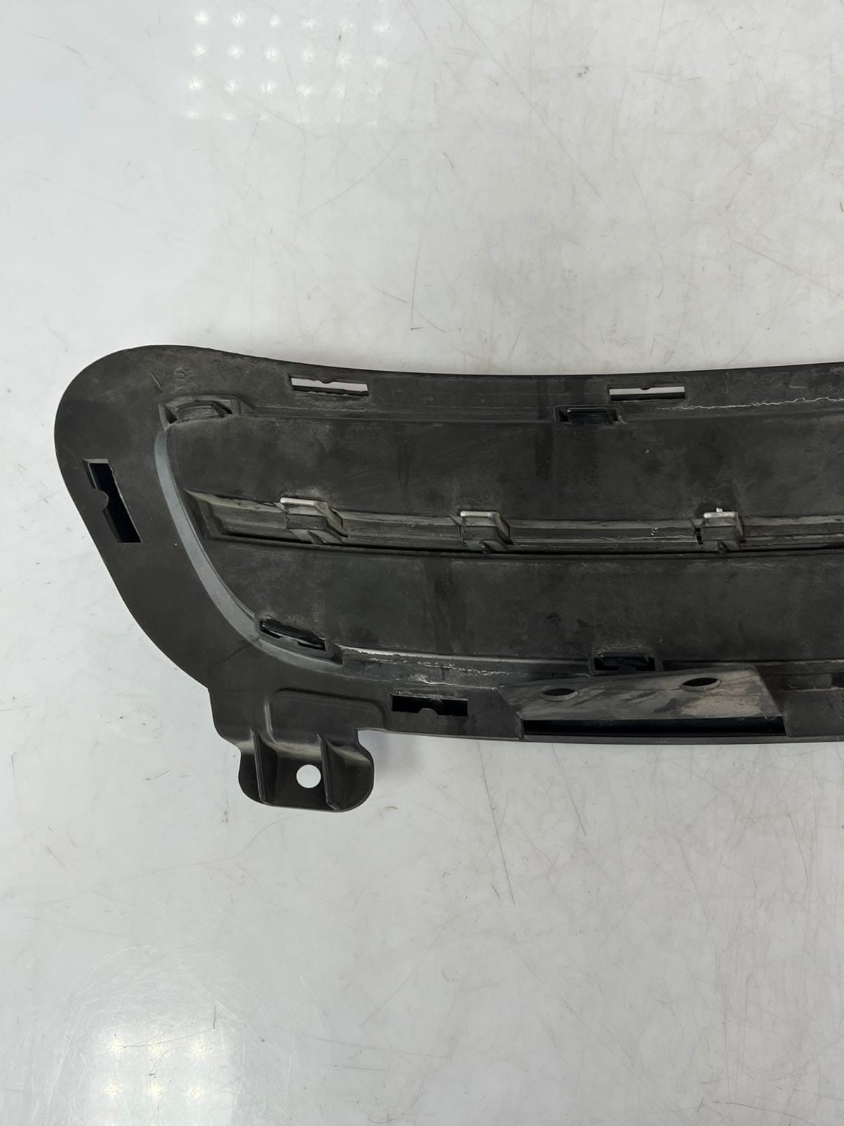 2009-2016 BMW Z4 E89 FRONT RIGHT SIDE Bumper Grille Trim Cover Panel 7203800 OEM