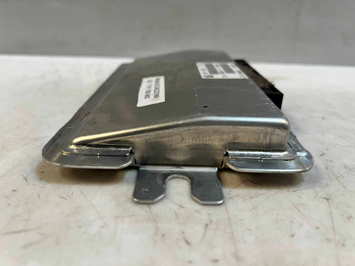 2012 BMW F01 F02 F03 F04, F12 650 F13 740i Suspension Control Module 6855951