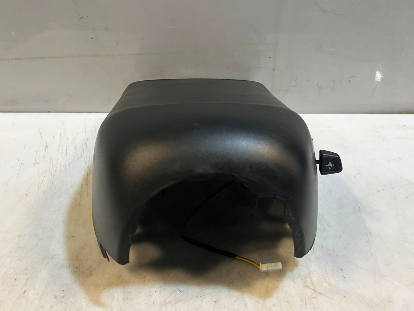 BMW 5 7 Series F10 F11 F01 Steering Column Trim Cover Lower Heated 9207006