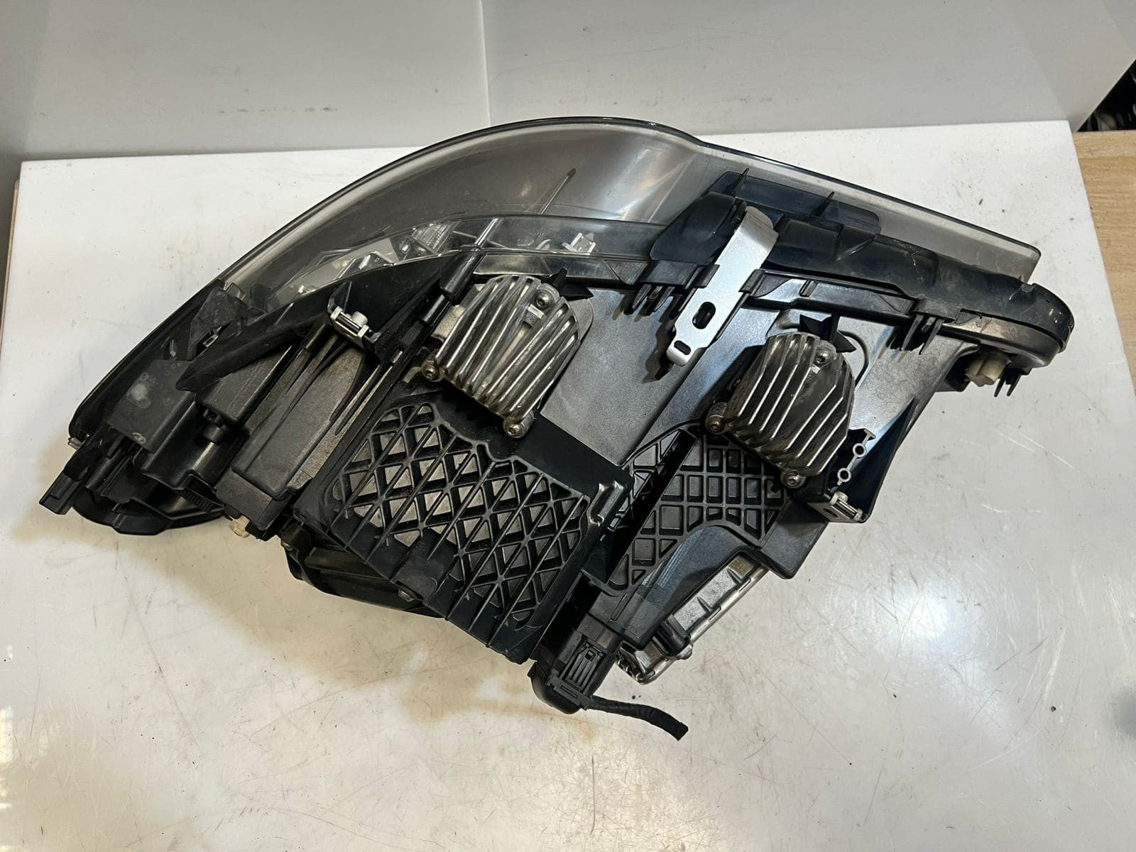 BMW 5 Series F10 F11 Xenon Adaptive Headlight FR ECE Bi Xenon 7317134 7317133