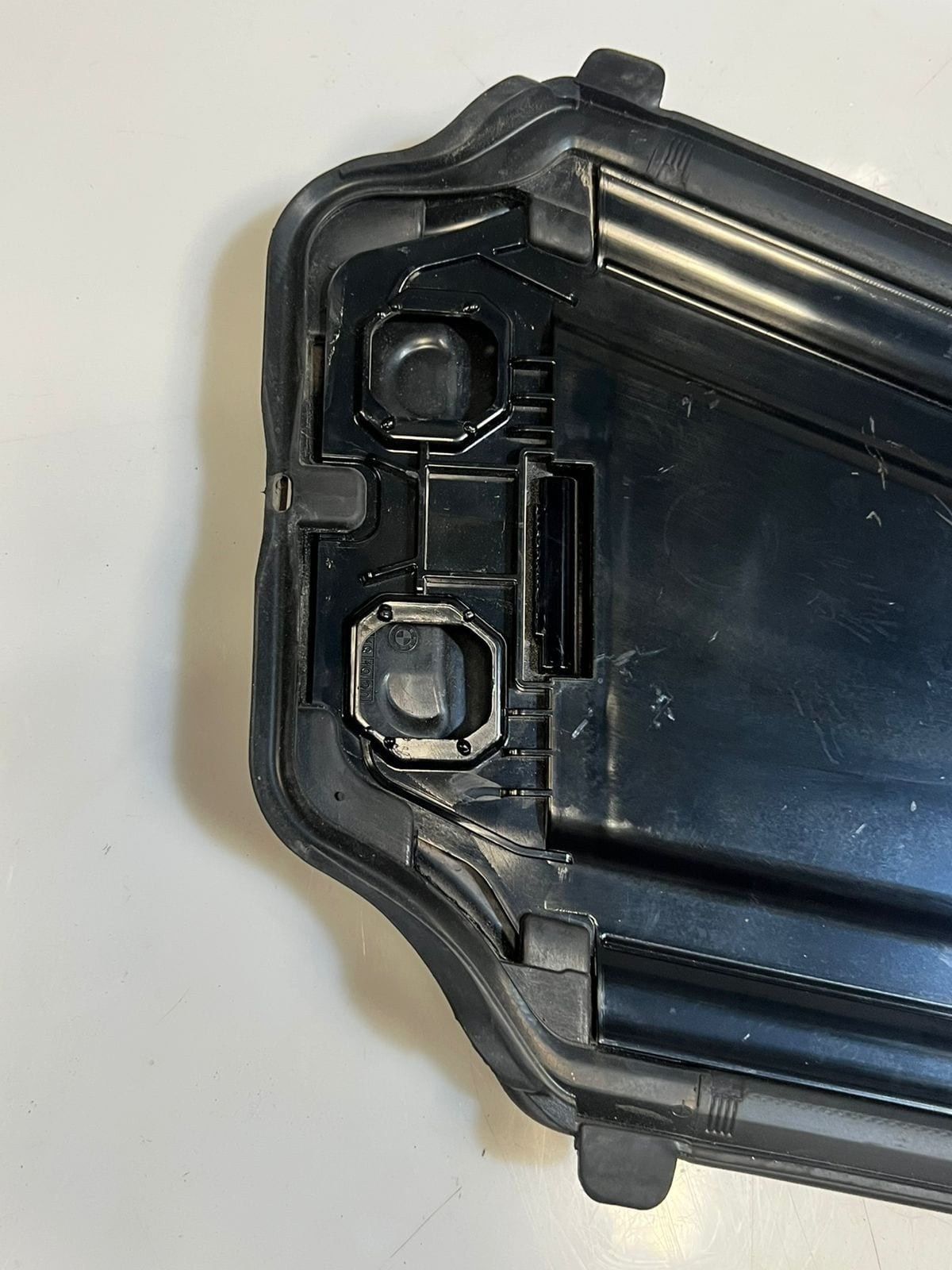 2023-2024 BMW iX 120 B-Pillar VERTICAL Trim Cover PANEL FRONT RIGHT 8491330 OEM