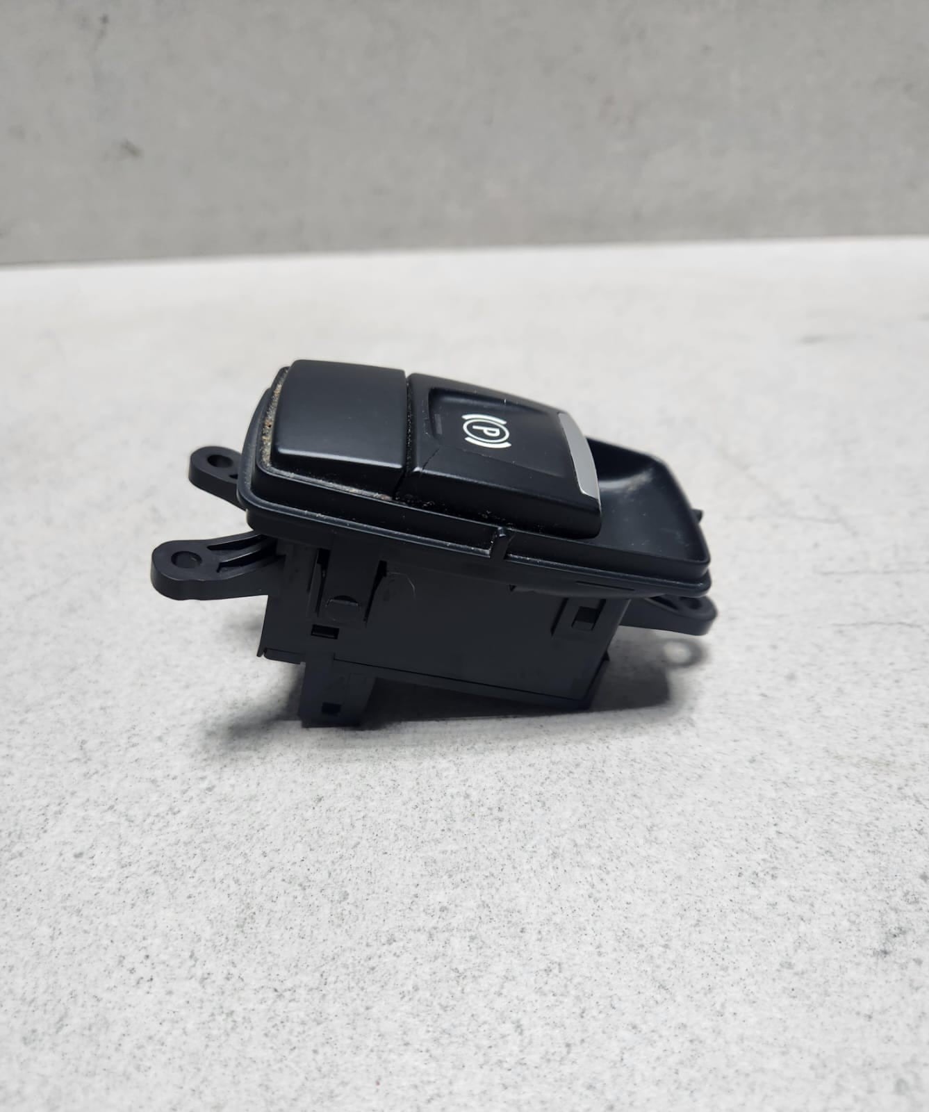 2016 BMW X1 Hand Parking Brake Switch 9390836 X1 F48 F49