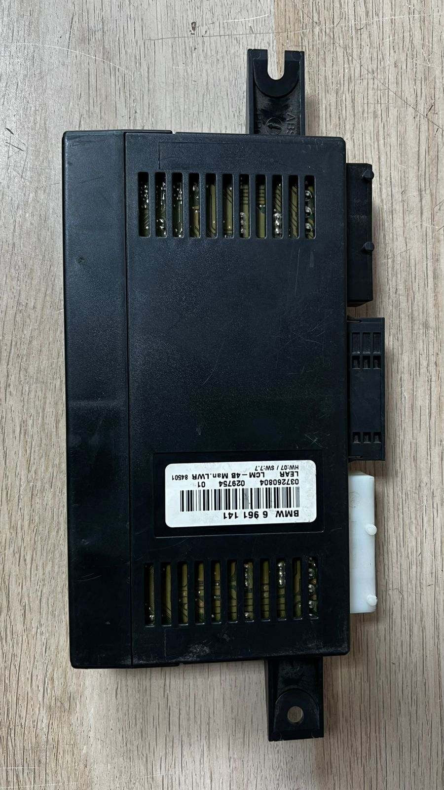 2000-2003 BMW M5 Lighting Control Module 6961141  E38 E39 E53 X5 M5 models