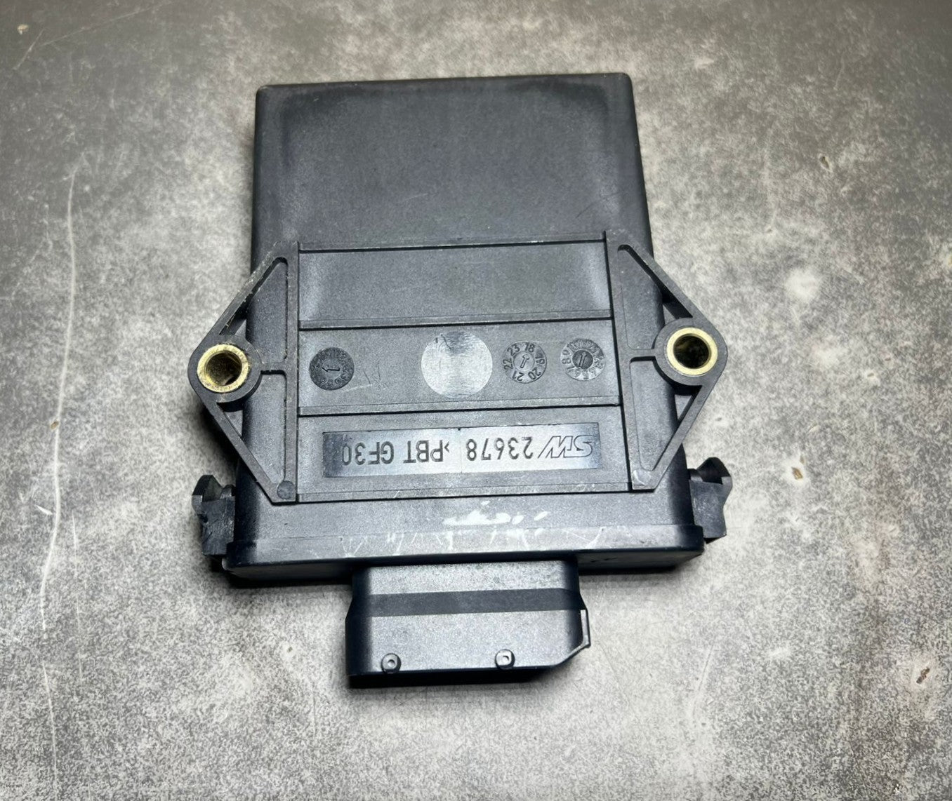 15-20 Mercedes W205 C63 AMG Differential Lock Control Module A2909002801 OEM