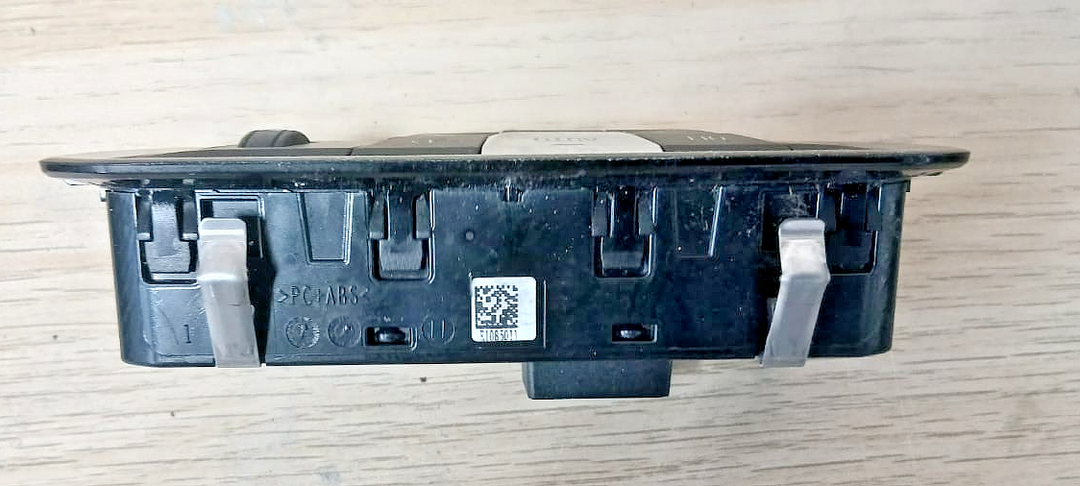 BMW Genuine 3 Series G20 Headlight Control Switch OEM 5A16B20 Light Switch