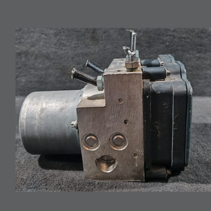 BMW 5 Series F10 F11 Anti lock Braking System DSC Module Hydraulic Unit 6868335