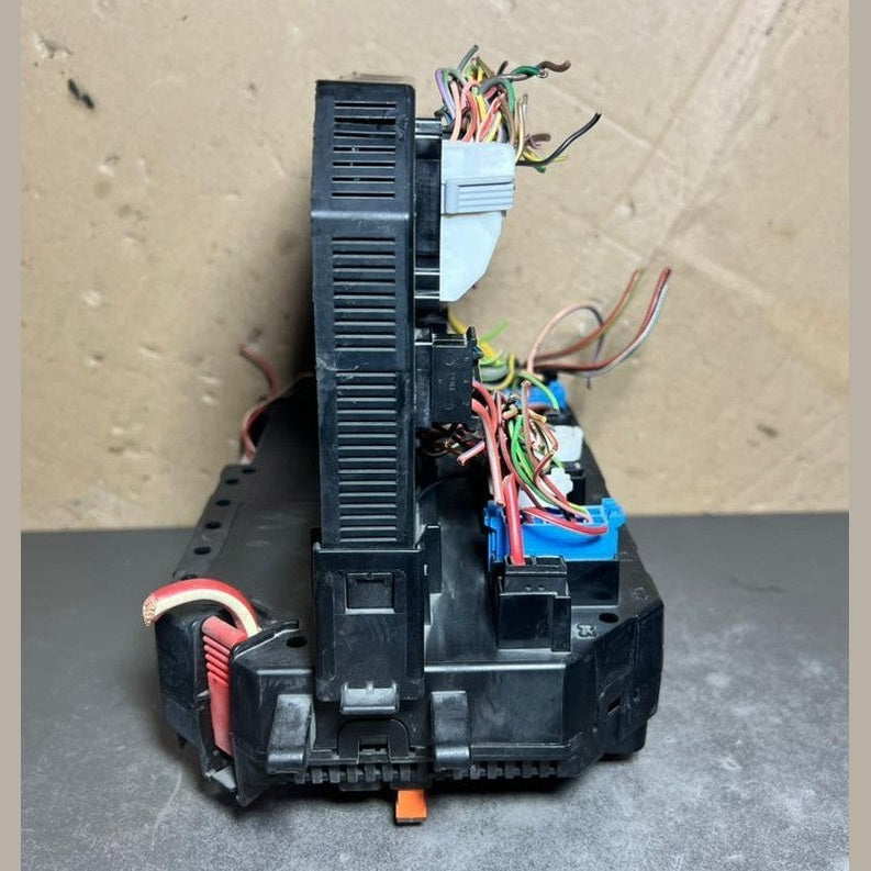 Mercedes W221 S-Class Front Fuse Relay Box SAM Control A221 5404650 A221 5401101