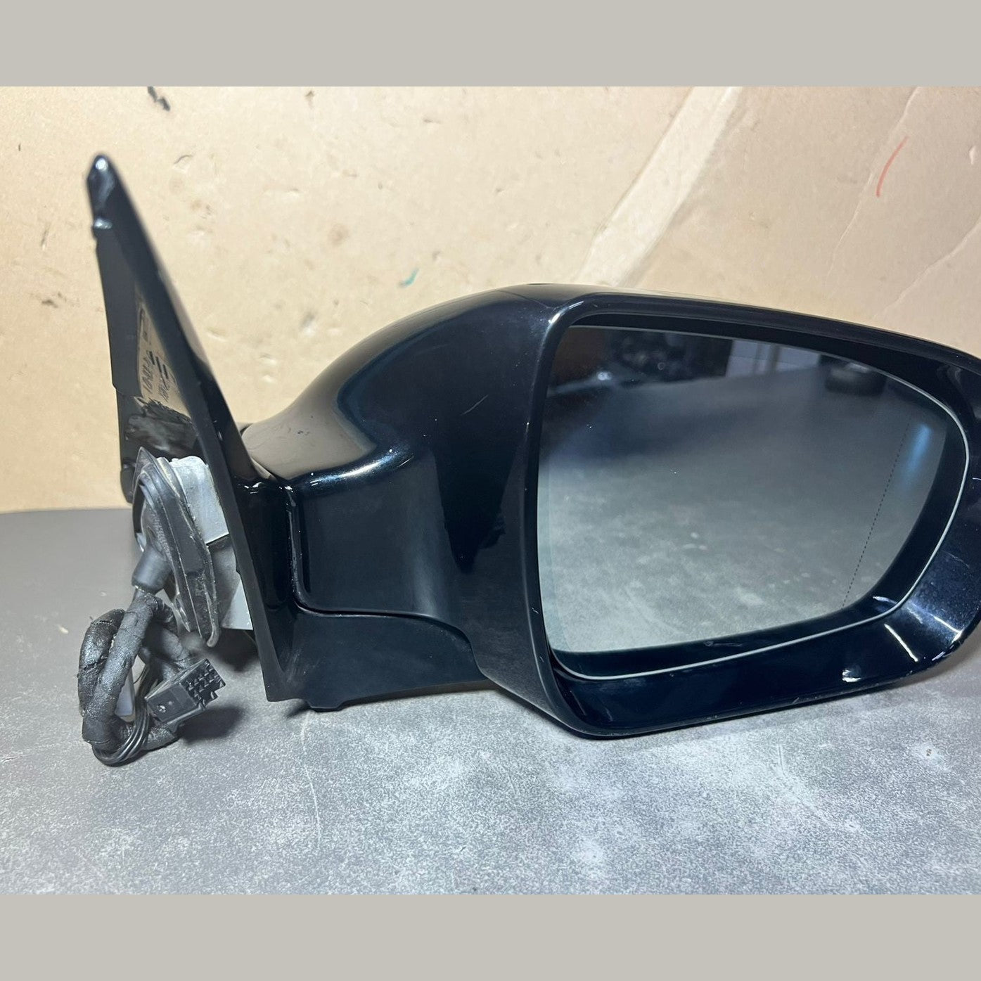 10–16 Mercedes-Benz W207 E-Class Right Side Mirror w/ Signal Light Foldable