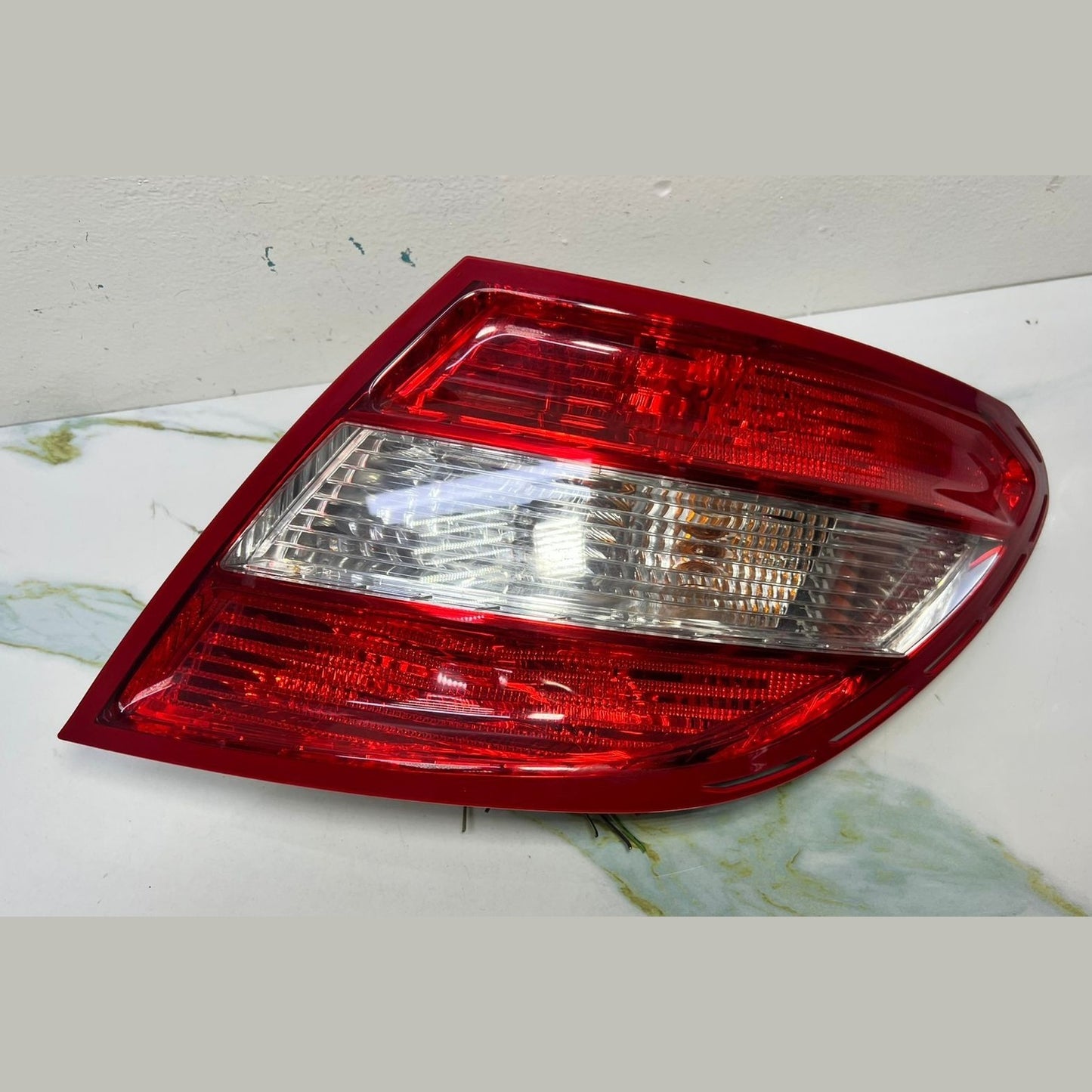 Mercedes W204 C-Class Rear Right Side Tail Light Brake Stop Lamp A204 8200264