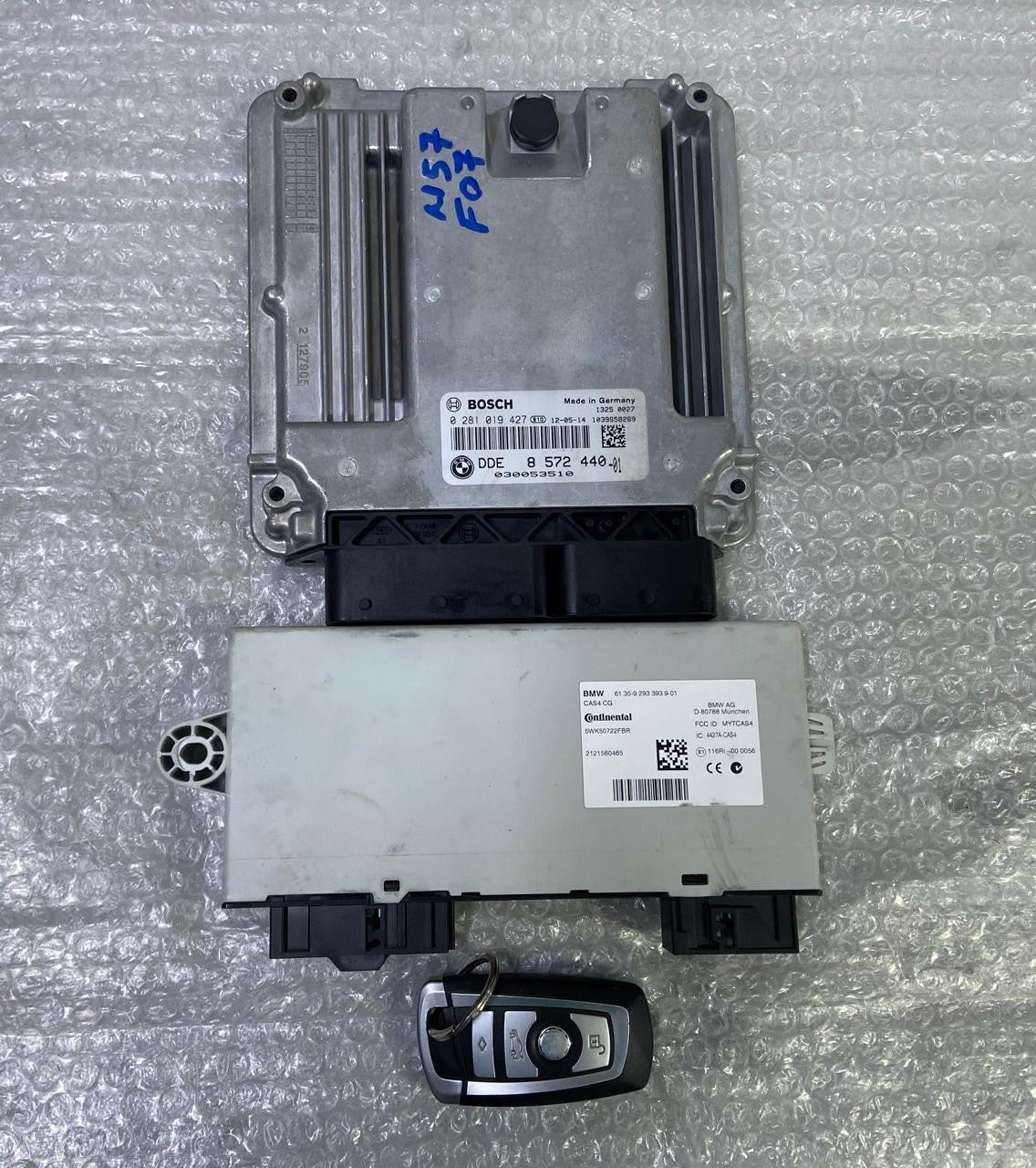 OEM BMW F07 N57N Engine Control Unit Module ECU DDE SET 8572440 BOSCH