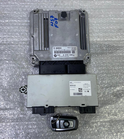 OEM BMW F07 N57N Engine Control Unit Module ECU DDE SET 8572440 BOSCH