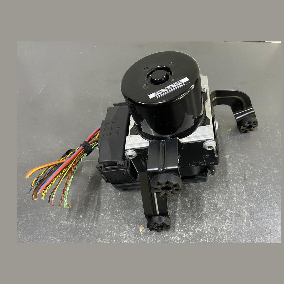 OEM BMW F20 F21 F30 ABS Brake Pump DSC Hydro Braking Unit 6857323 6857324