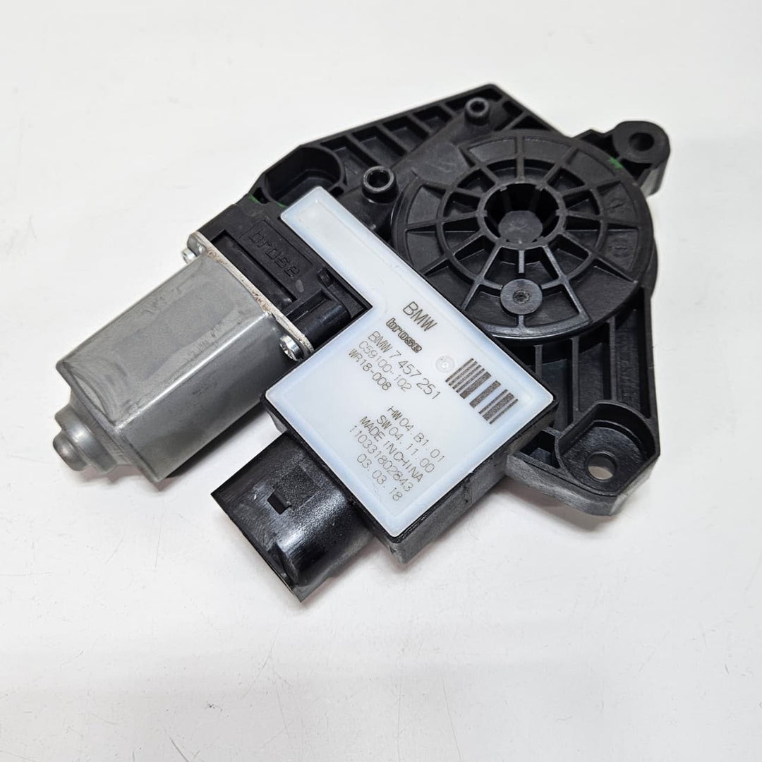 2018 BMW X3 G01, X4 G02, Window Regulator Motor 7457251