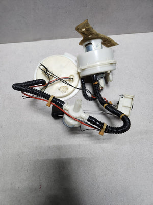 2013-2018 BMW 650i Fuel Pump 7308449 5-Series F07 F10 F11 and 6-Series F06