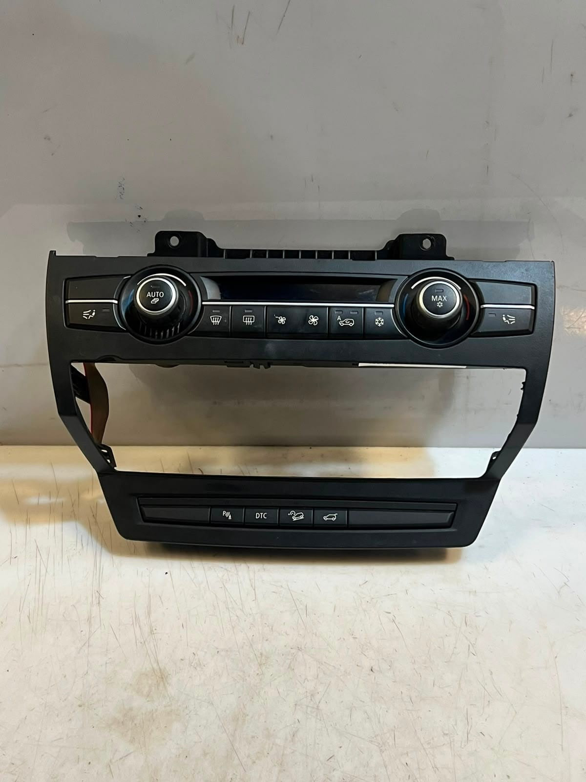 2007-2013 BMW X5 E70 and X6 E71 Air Conditioning Climate Control Unit 9193965 