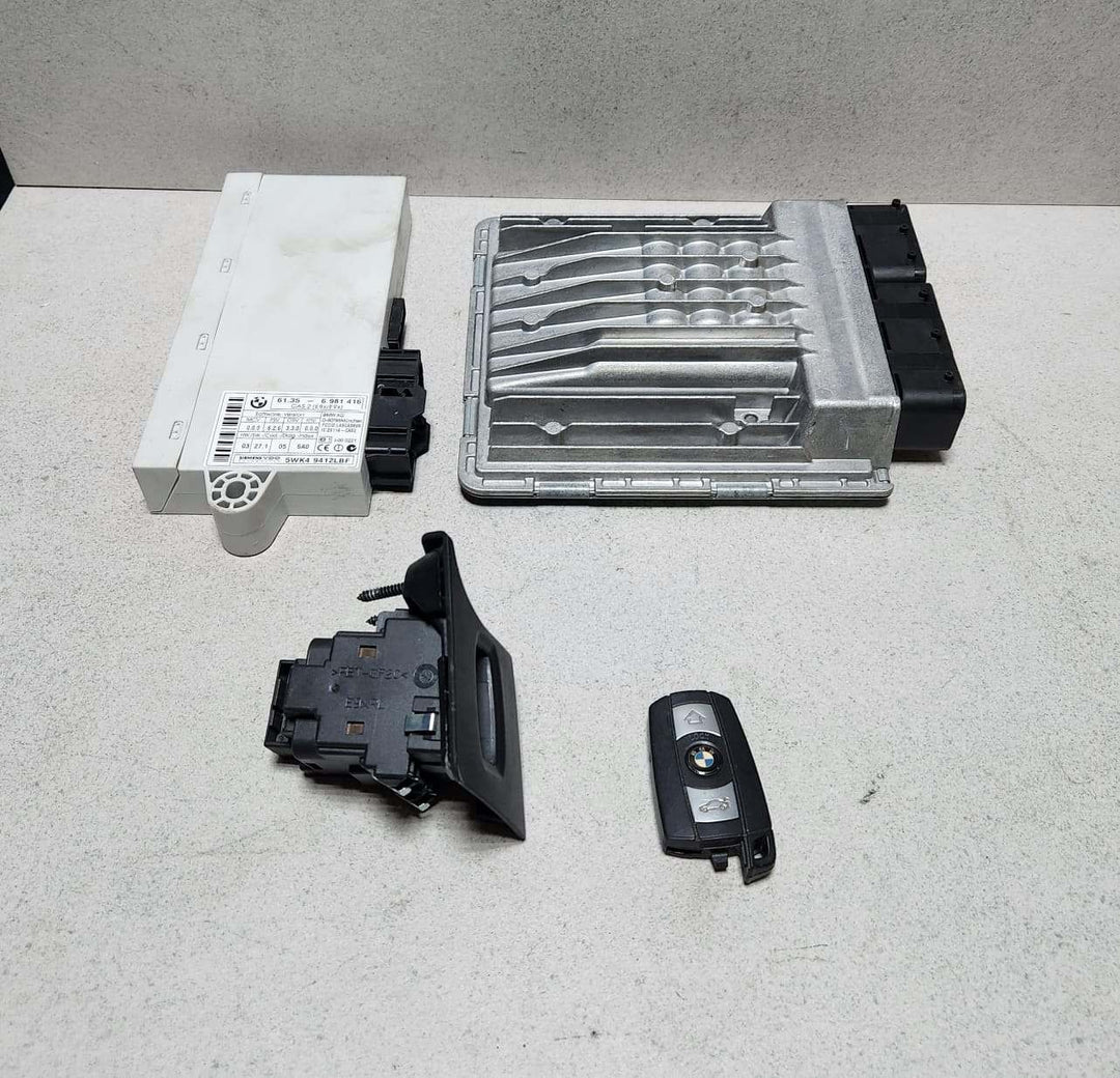 2006-2007 BMW 525i Engine Control Module MSV70 7559178 E90 E91 E60 E61 