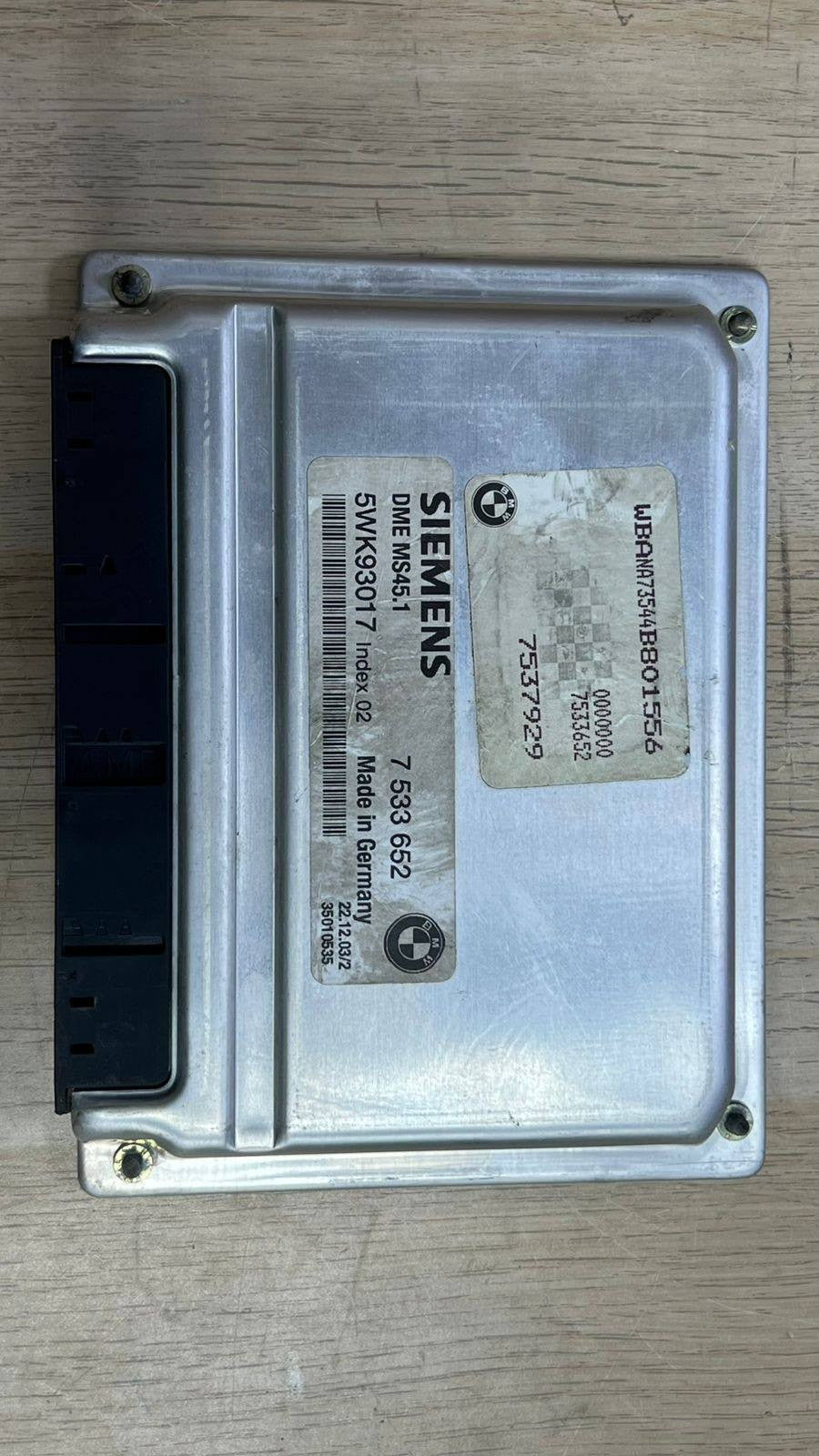 2004-2005 BMW 530i Engine Control Module 7533652 5' E60 BMW 530I ECU SET MS45.1