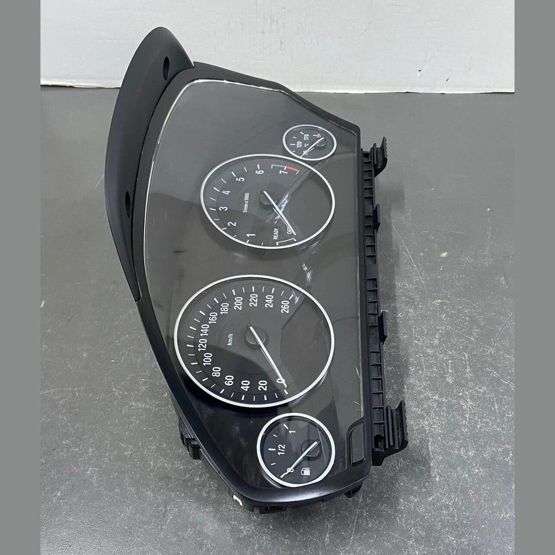 OEM BMW F30 F31 F32 F33 Speedometer Control Cluster Instrumental Cluster 9325211