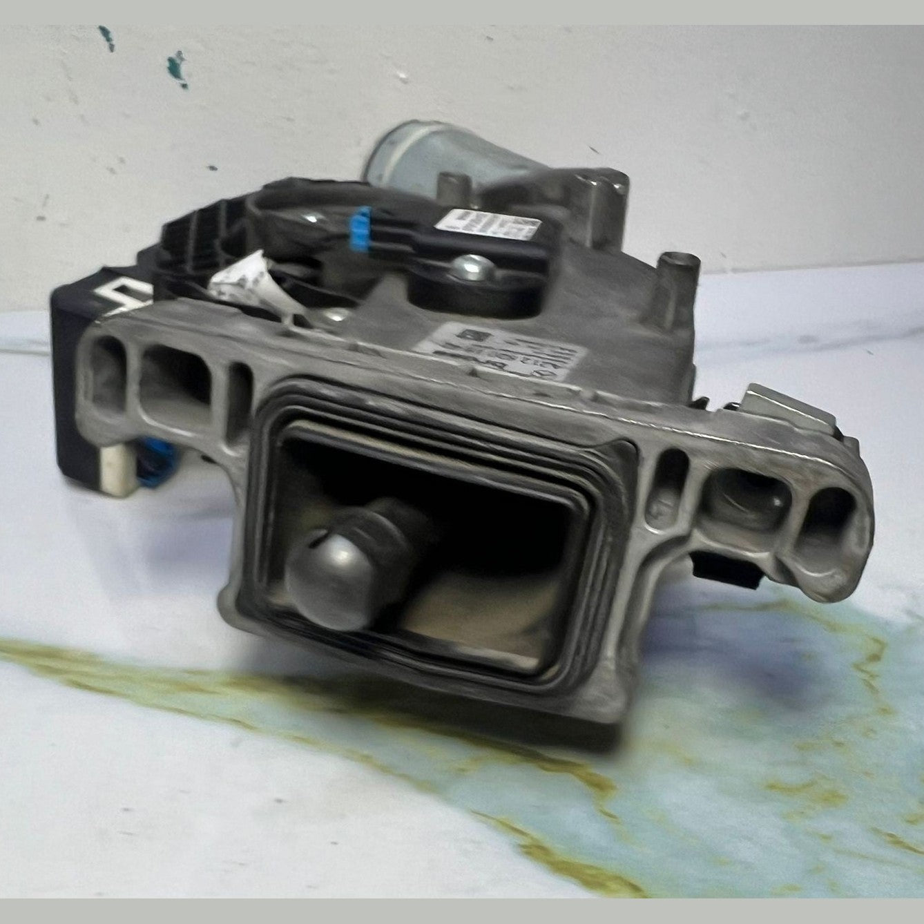 Mercedes W204 GLK350 Power Tailgate Liftgate Motor Actuator A212 8201842 OEM