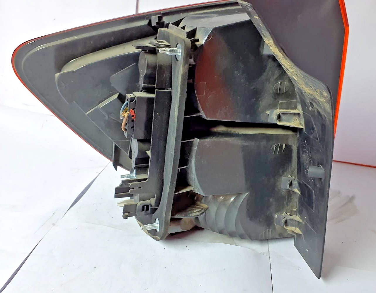 BMW X1 E84 LCI REAR OUTER LIGHT DRIVER RIGHT OEM 2990110