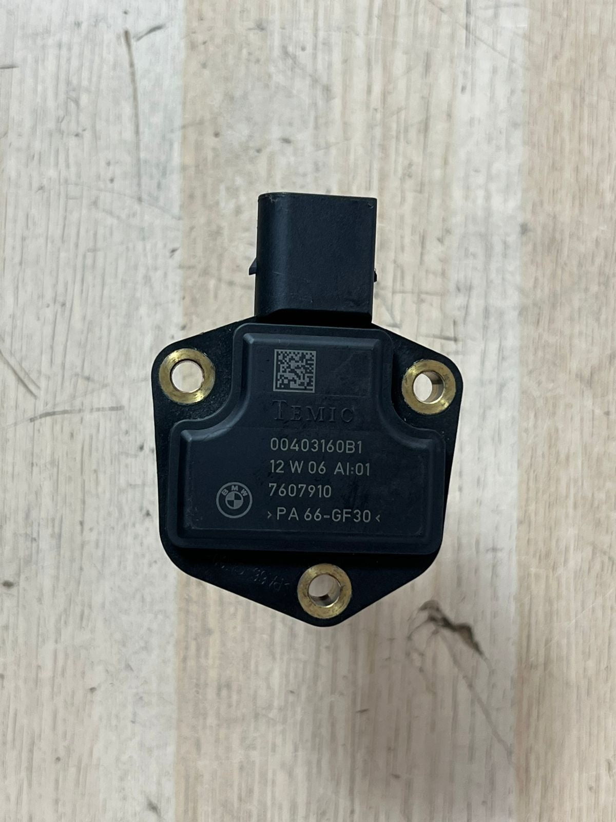 2006-2011 BMW 323i Oil Level Sensor 7607910 323i, 325i, E82 E90 