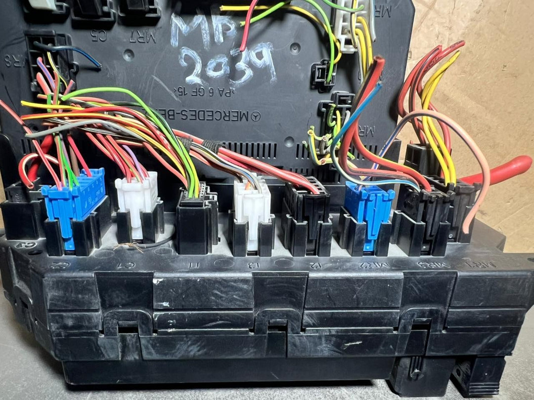Mercedes W221 S-Class Front Fuse Relay Box SAM Control A221 5404650 A221 5401101