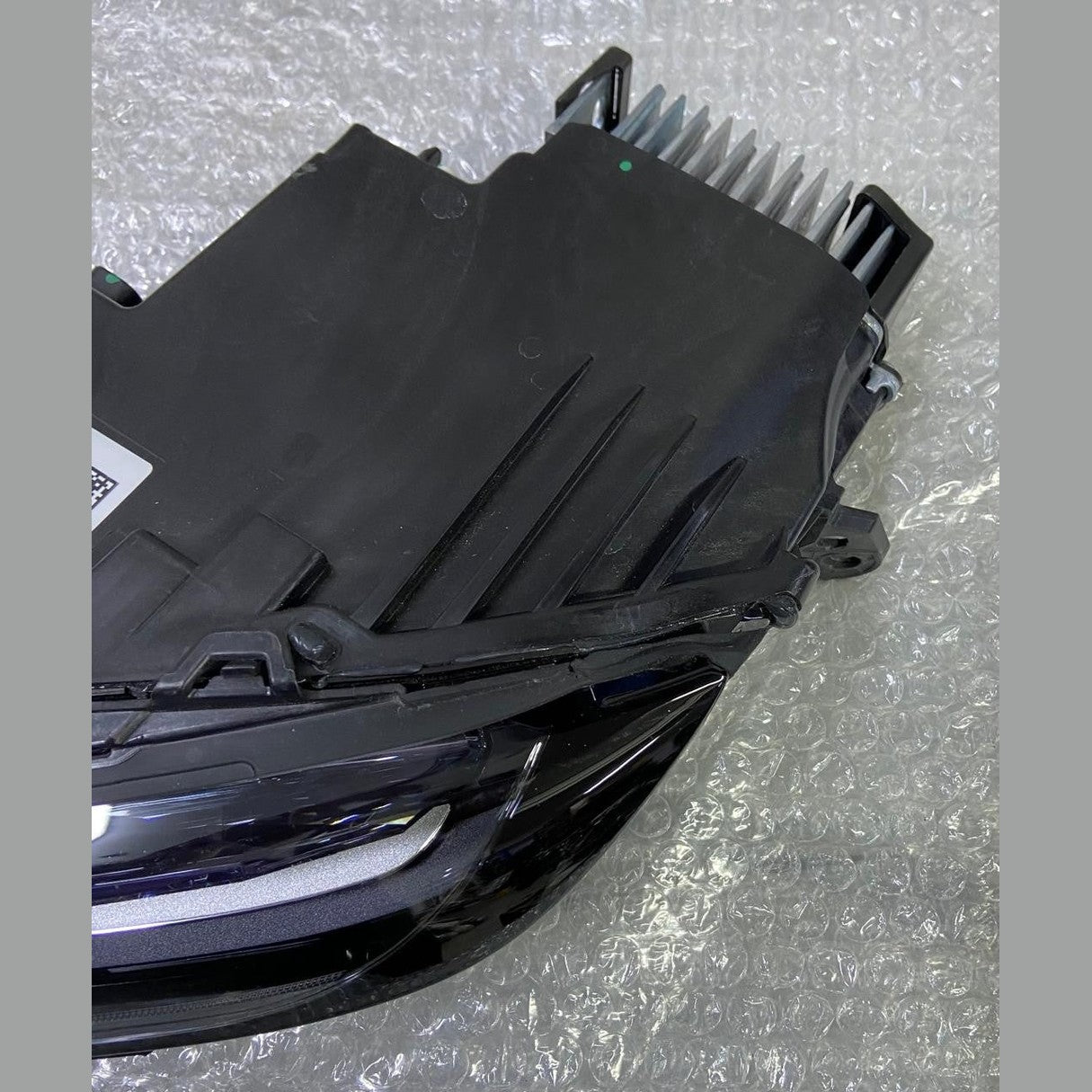 OEM BMW 7 Series G70 Headlight Upper LED Front 9879935 left Side