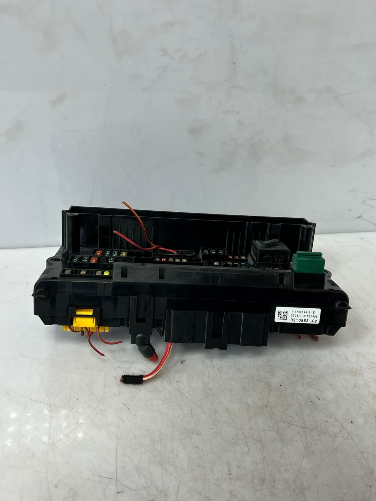 2011-2014 BMW X3 F25 Front Power Distribution Fuse Box 9210863 OEM