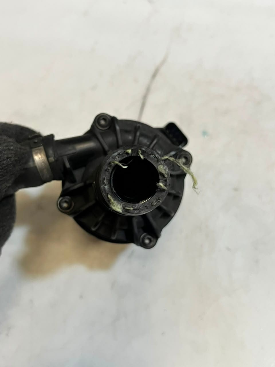 BMW 5 7 Series F10 F11 F01 F02 N55 N63 Electric Auxiliary Coolant Pump 7587374