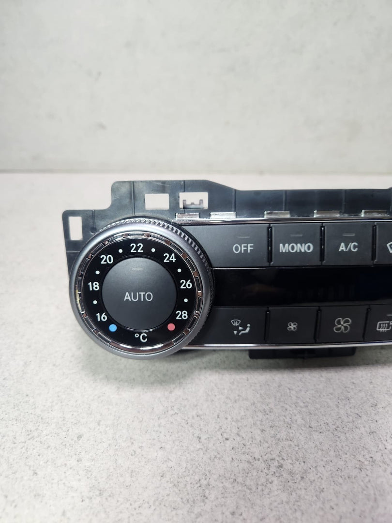 2010-2012 Mercedes-Benz C250 Climate Control Unit 2048309885 C-Class W204 