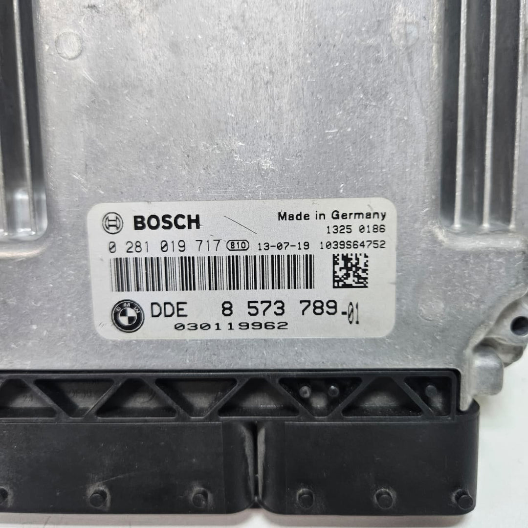 2013 BMW X5 F10 F07 F15 with N57 Engine Control Unit DDE 8573789 OEM