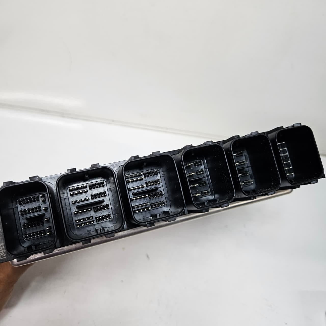 5A45F59-BMW 2 Series G42 Engine Control Unit DME Without KEY 