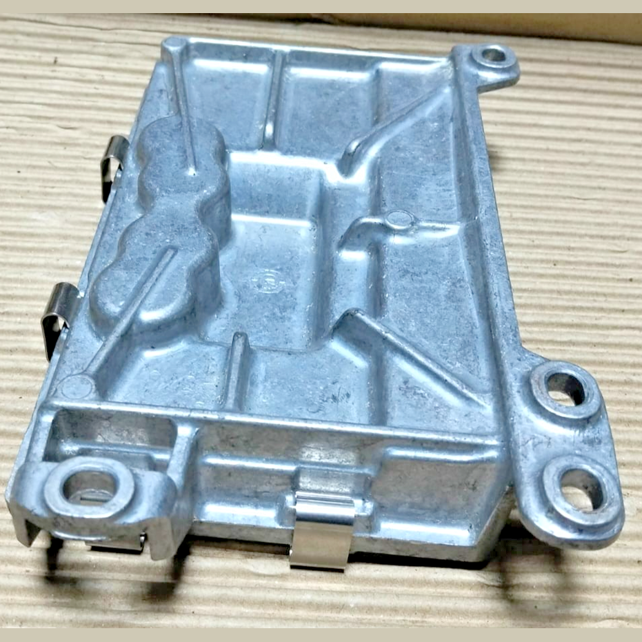 BMW F10 F11 F12 F13 F06 F01 Control Unit HSR Steering Rear Axle 6854032