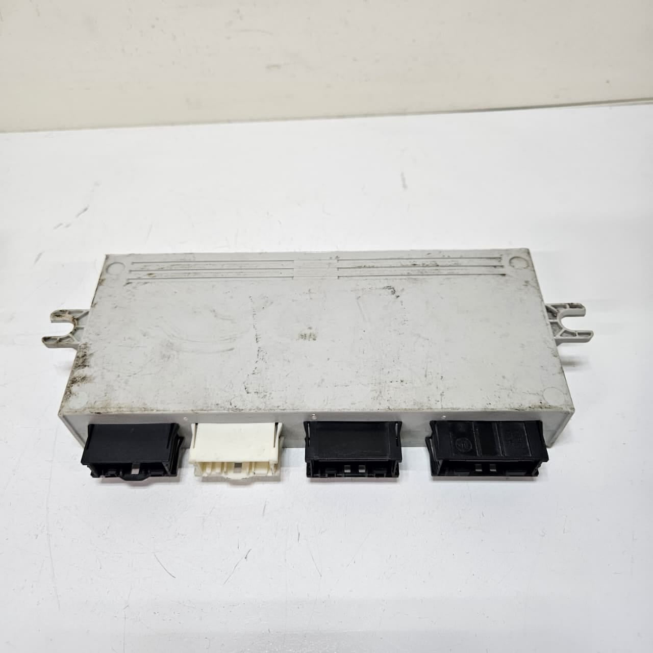 OEM BMW 5 Series F11 Tailgate Control Unit 7304901