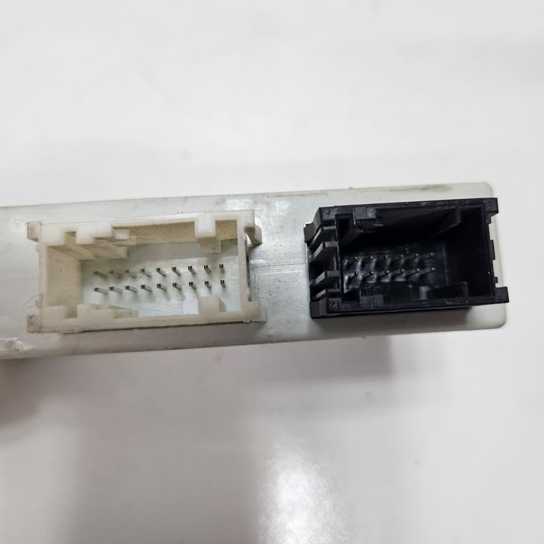 2008 BMW E90, E91, E92, E93 M3 335xi Parking Distance Control Module 9252639
