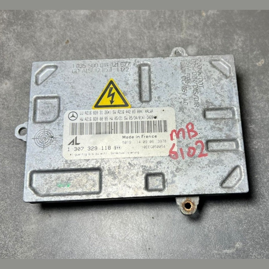 Mercedes Benz W221 Xenon Light Headlight Control Module Unit A216 8203126 OEM